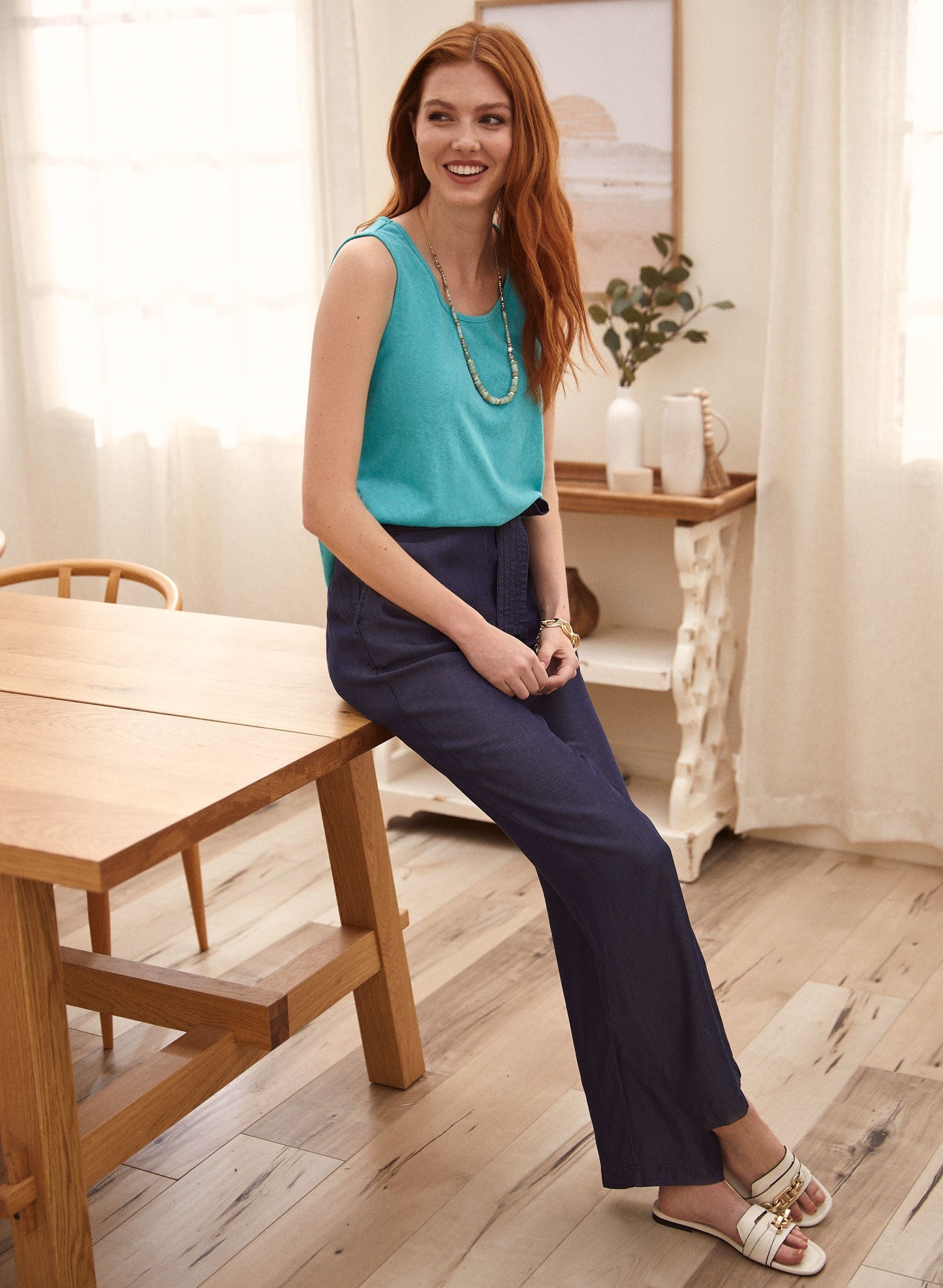 Sleeveless Scoop Neck Top